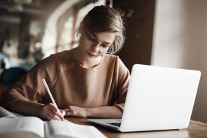 Blogging tips for new writers. If you are one of those people who struggle to write up to 1,000 words on any topic, this article is for you. In this blog, we will focus on eight simple and high-quality blogging tips that will help you write blogs that you will be proud of.